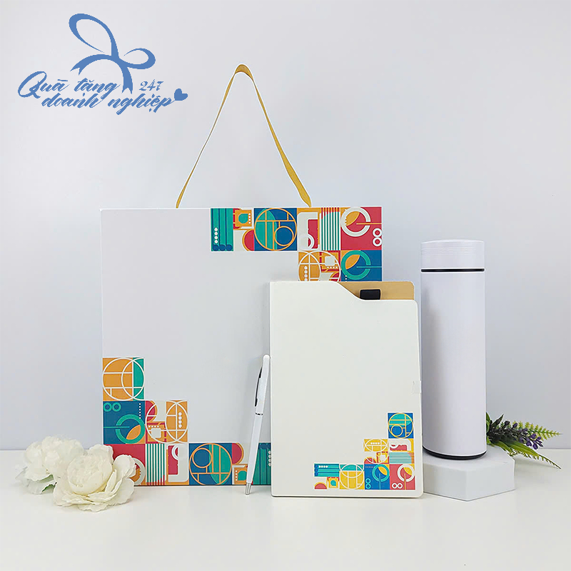 Combo Quà Tặng Nhân Viên Dịp Lễ: Bình Giữ Nhiệt - Bút Cảm Ứng - Hộp Qùa